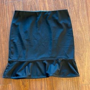 Black stretch ruffle hem skirt
